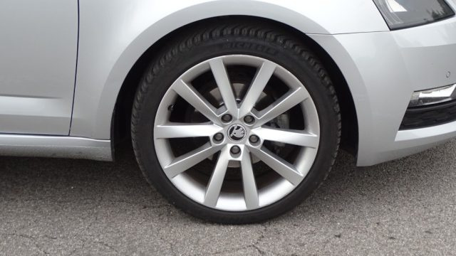 SKODA Octavia usata, con Volante in pelle