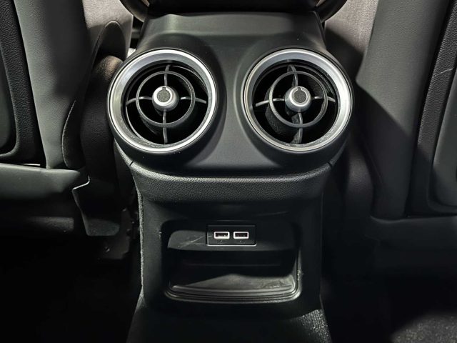 ALFA ROMEO Stelvio usata, con Sensore di luce