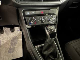 VOLKSWAGEN T-Cross usata, con USB