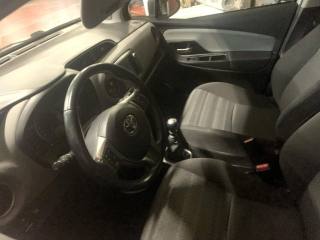 TOYOTA Yaris usata, con ESP
