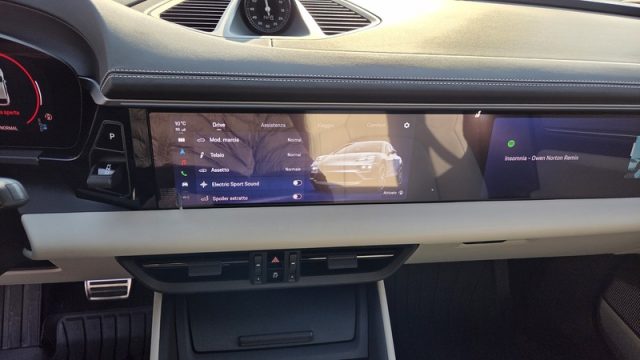 PORSCHE Macan usata, con Bracciolo