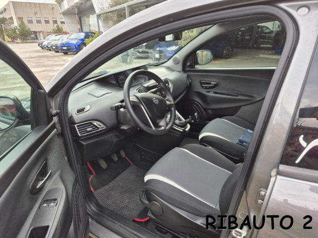 LANCIA Ypsilon usata, con Specchietti laterali elettrici