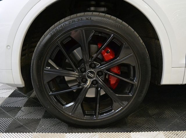 AUDI Q5 usata, con Volante in pelle