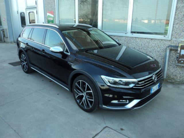 VOLKSWAGEN Passat Alltrack usata, con Airbag