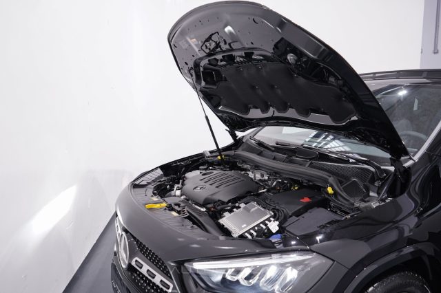 MERCEDES-BENZ GLA 200 usata 36