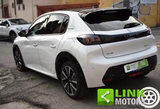 PEUGEOT 208 usata, con USB