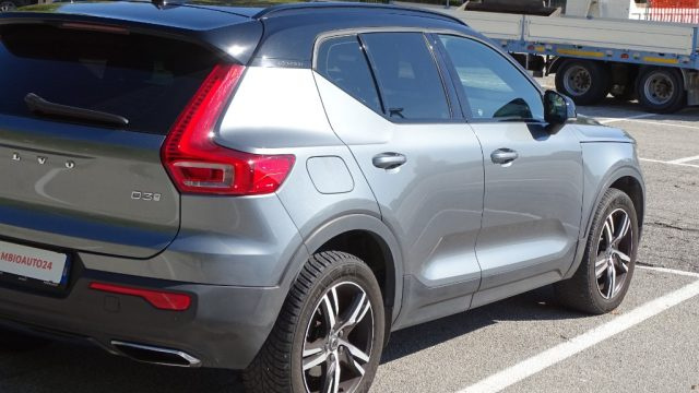 VOLVO XC40 usata, con Sensori di parcheggio posteriori