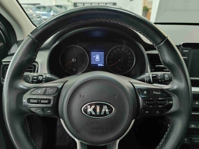 KIA Stonic usata, con Autoradio digitale