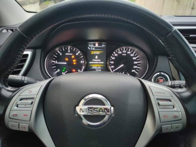NISSAN Qashqai usata, con Controllo automatico clima