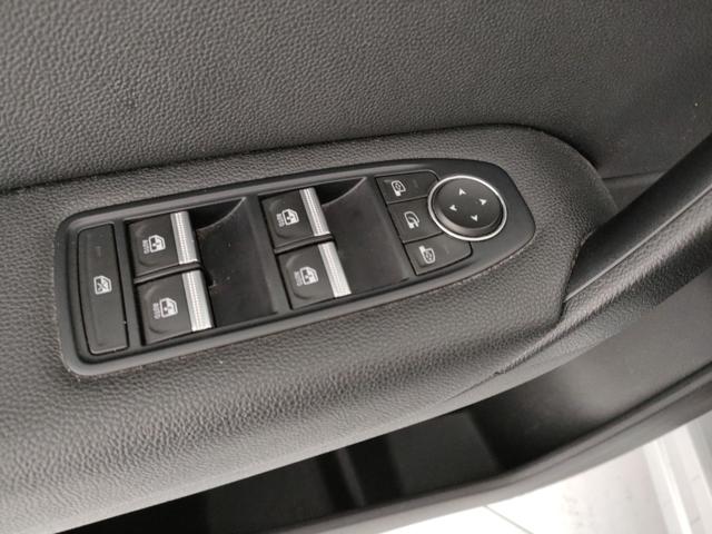 RENAULT Captur usata, con USB