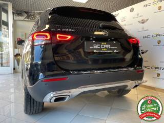 MERCEDES-BENZ GLA 200 usata, con Specchietti laterali elettrici