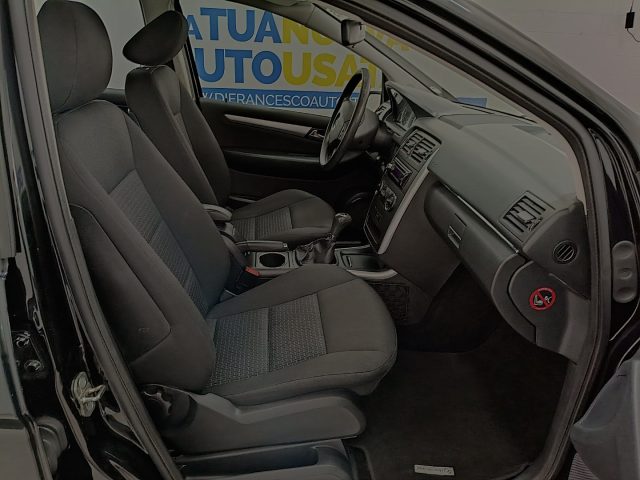 MERCEDES-BENZ B 180 usata, con Isofix