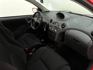 TOYOTA Yaris usata 16