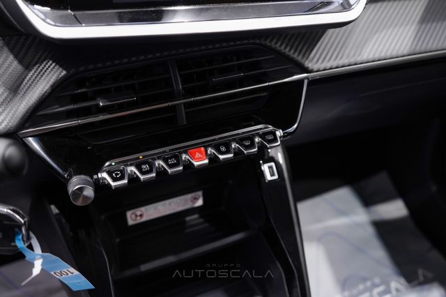 PEUGEOT 208 usata, con USB