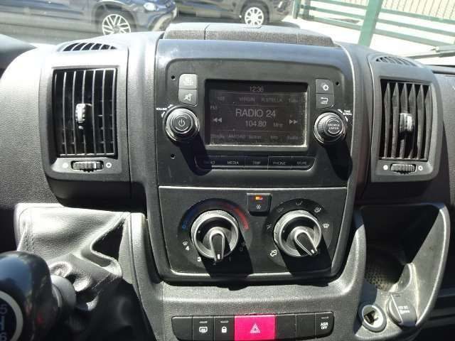 PEUGEOT Boxer usata, con Lettore CD