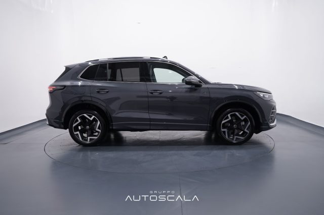 VOLKSWAGEN Tiguan usata, con Autoradio