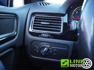 VOLKSWAGEN Touareg usata 32