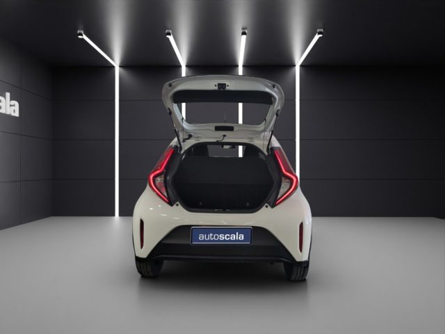 TOYOTA Aygo X usata, con MP3