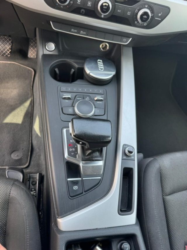 AUDI A4 usata, con Sensori di parcheggio posteriori