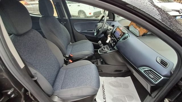 LANCIA Ypsilon usata, con ESP