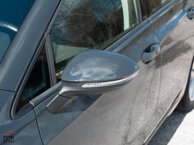 VOLKSWAGEN Golf usata, con Controllo elettronico della corsia