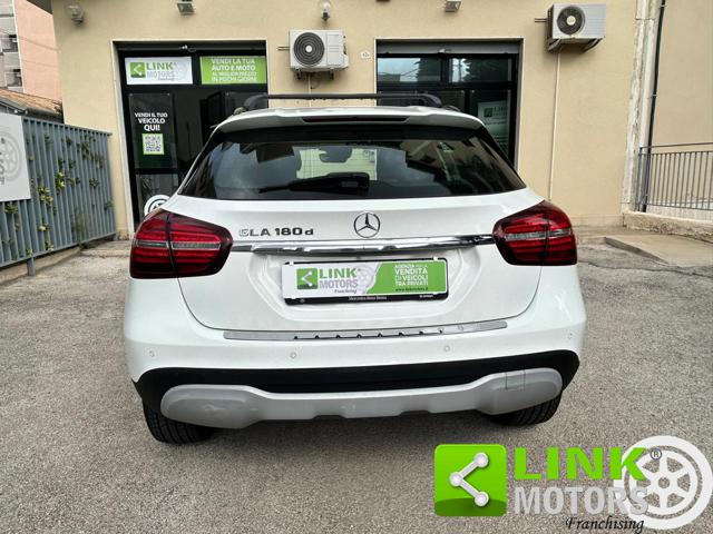 MERCEDES-BENZ GLA 180 usata 8