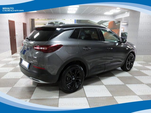 OPEL Grandland X usata, con Airbag