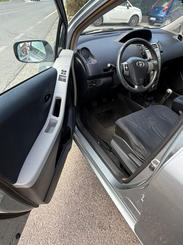TOYOTA Yaris usata, con Servosterzo