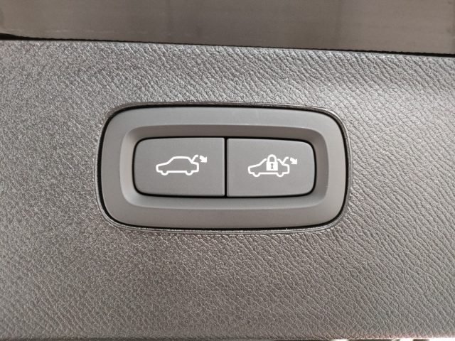 VOLVO XC90 usata, con USB