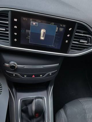 PEUGEOT 308 usata, con Sistema di navigazione
