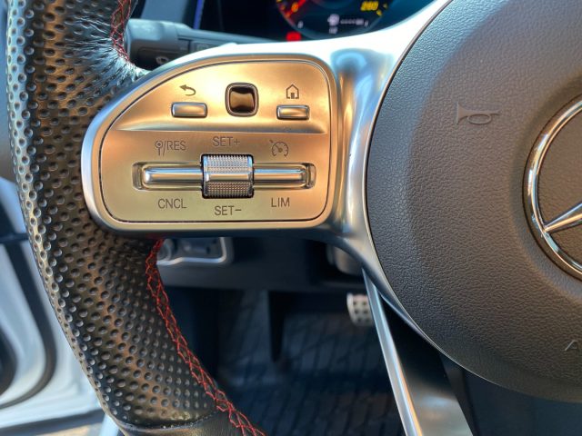 MERCEDES-BENZ GLB 200 usata, con Luci diurne LED