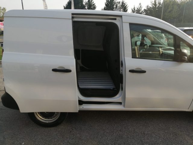 RENAULT Kangoo usata, con Antifurto
