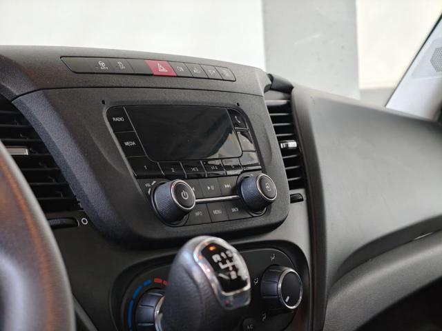 IVECO Daily usata, con Bluetooth