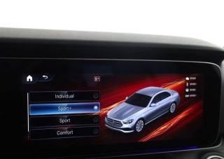 MERCEDES-BENZ E 220 usata, con Touch screen