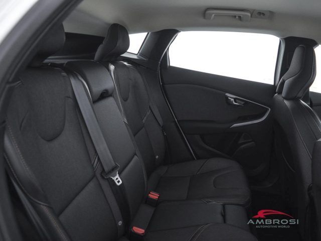 VOLVO V40 Cross Country usata 10