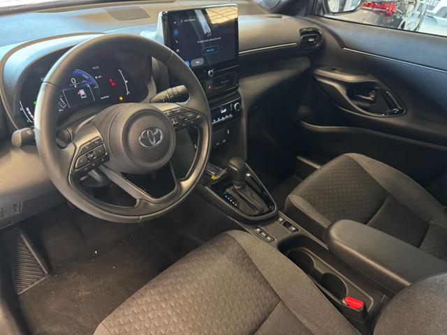TOYOTA Yaris Cross usata, con Controllo automatico clima