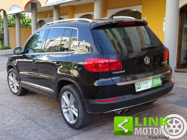 VOLKSWAGEN Tiguan usata, con Autoradio