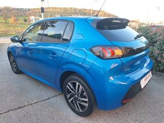 PEUGEOT 208 usata, con Autoradio