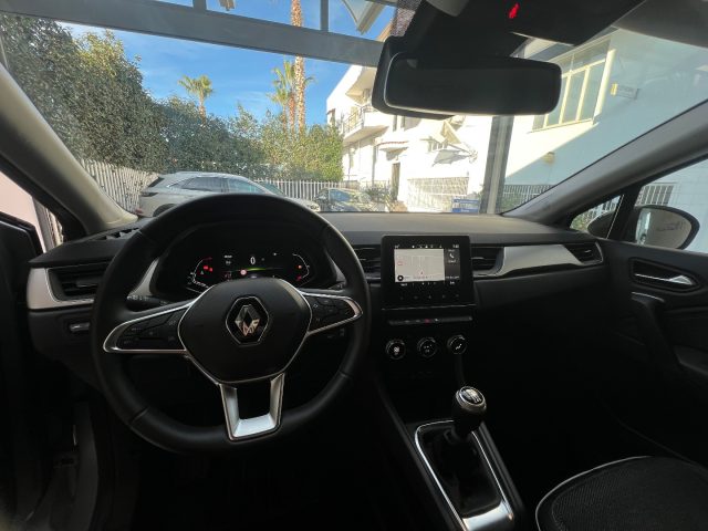 RENAULT Captur usata, con Autoradio digitale