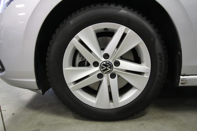 VOLKSWAGEN Golf Variant usata, con USB