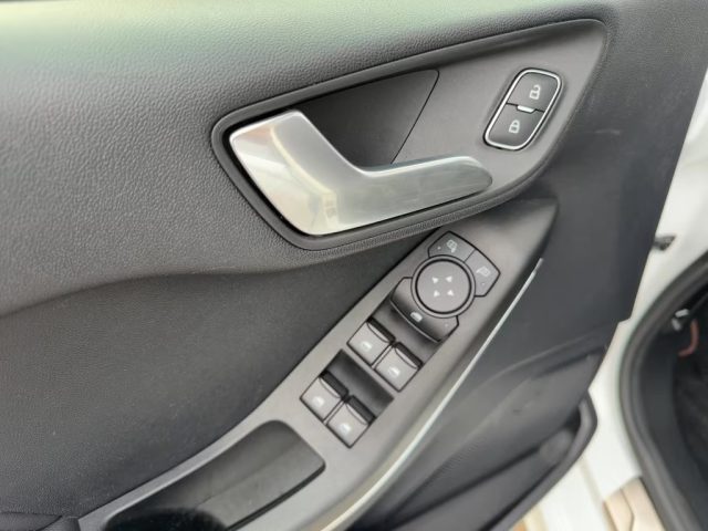 FORD Fiesta usata, con Controllo automatico clima