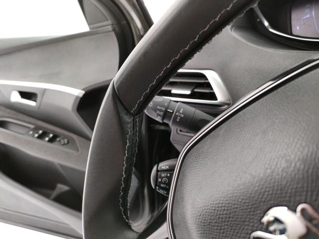 PEUGEOT 3008 usata, con Controllo automatico clima