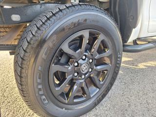 TOYOTA Hilux usata, con Airbag testa