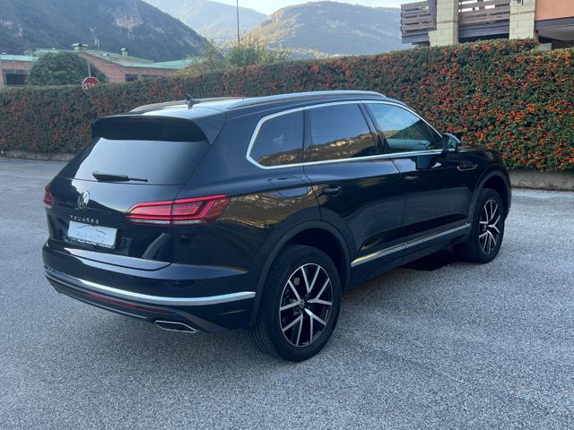 VOLKSWAGEN Touareg usata, con Autoradio