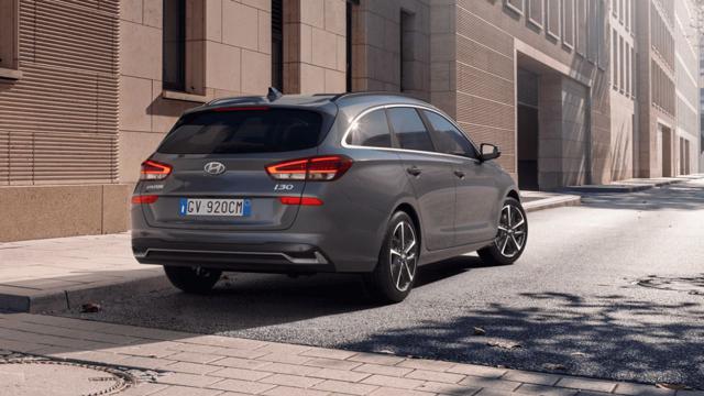 HYUNDAI i30 usata, con Airbag laterali