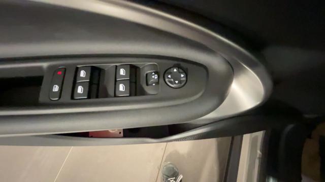 JEEP Avenger usata, con Park Distance Control