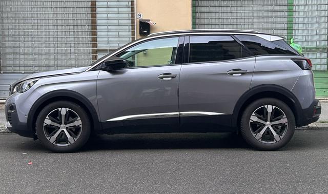 PEUGEOT 3008 usata, con Airbag