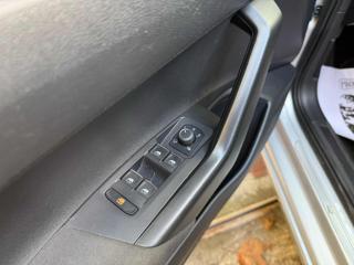 VOLKSWAGEN Taigo usata, con Touch screen