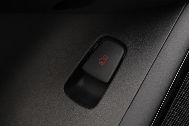 MASERATI Grecale usata, con USB