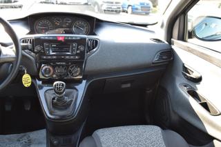 LANCIA Ypsilon usata, con ESP